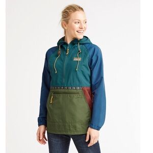Woman’s L. L. Bean Size Large Petite Mountain Classic Multi Colored Anorak